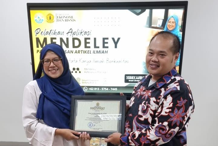 FEB UWKS Dan RISED Gelar Pelatihan Mendeley, 150 Mahasiswa Dibekali Teknik Penulisan Artikel Ilmiah