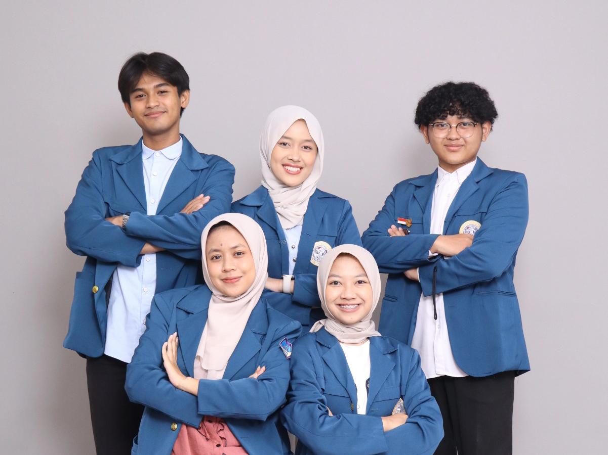 Mahasiswa UNAIR Lintas Fakultas Gagas Inovasi Pembalut Luka Alami Untuk Cegah Infeksi