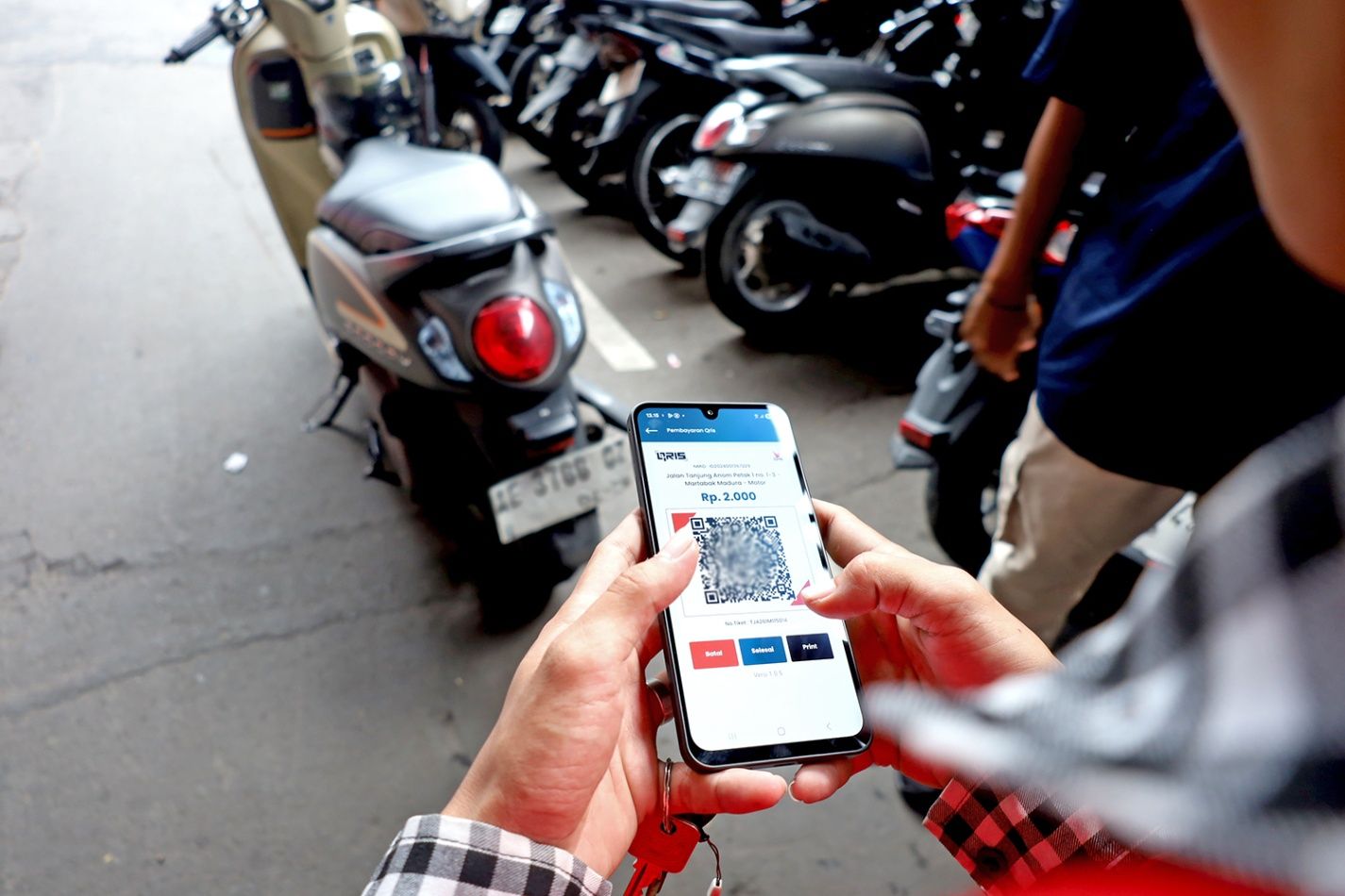 Surabaya Hentikan Karcis Parkir, Transaksi Wajib Digital Mulai Juni 2026
