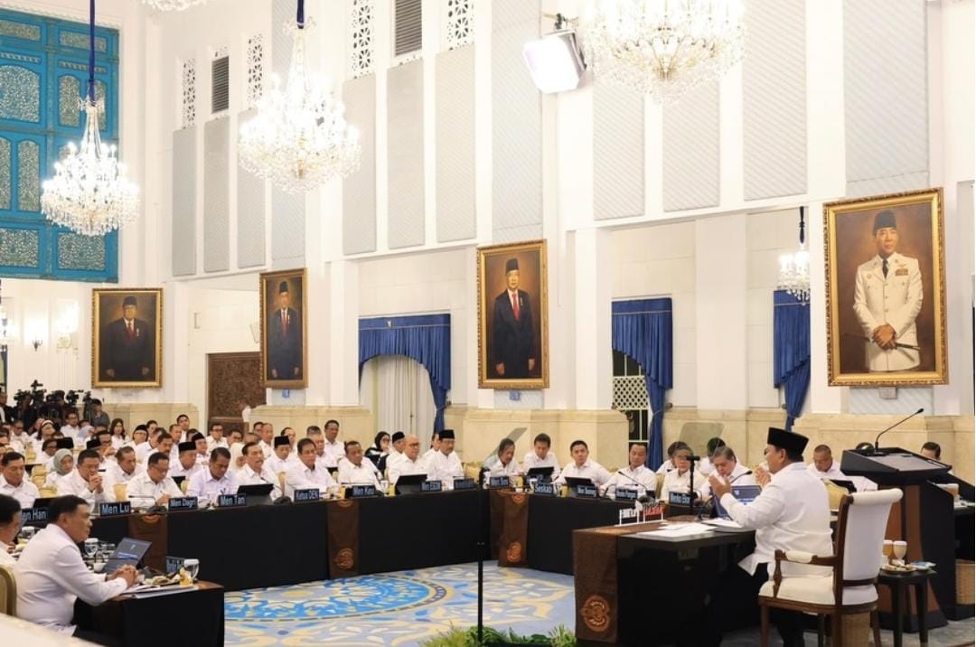 Pada Sidang Kabinet Paripurna Presiden Prabowo Tegaskan Akan Terus Memperbaiki Tata Kelola Perekonomian Nasional
