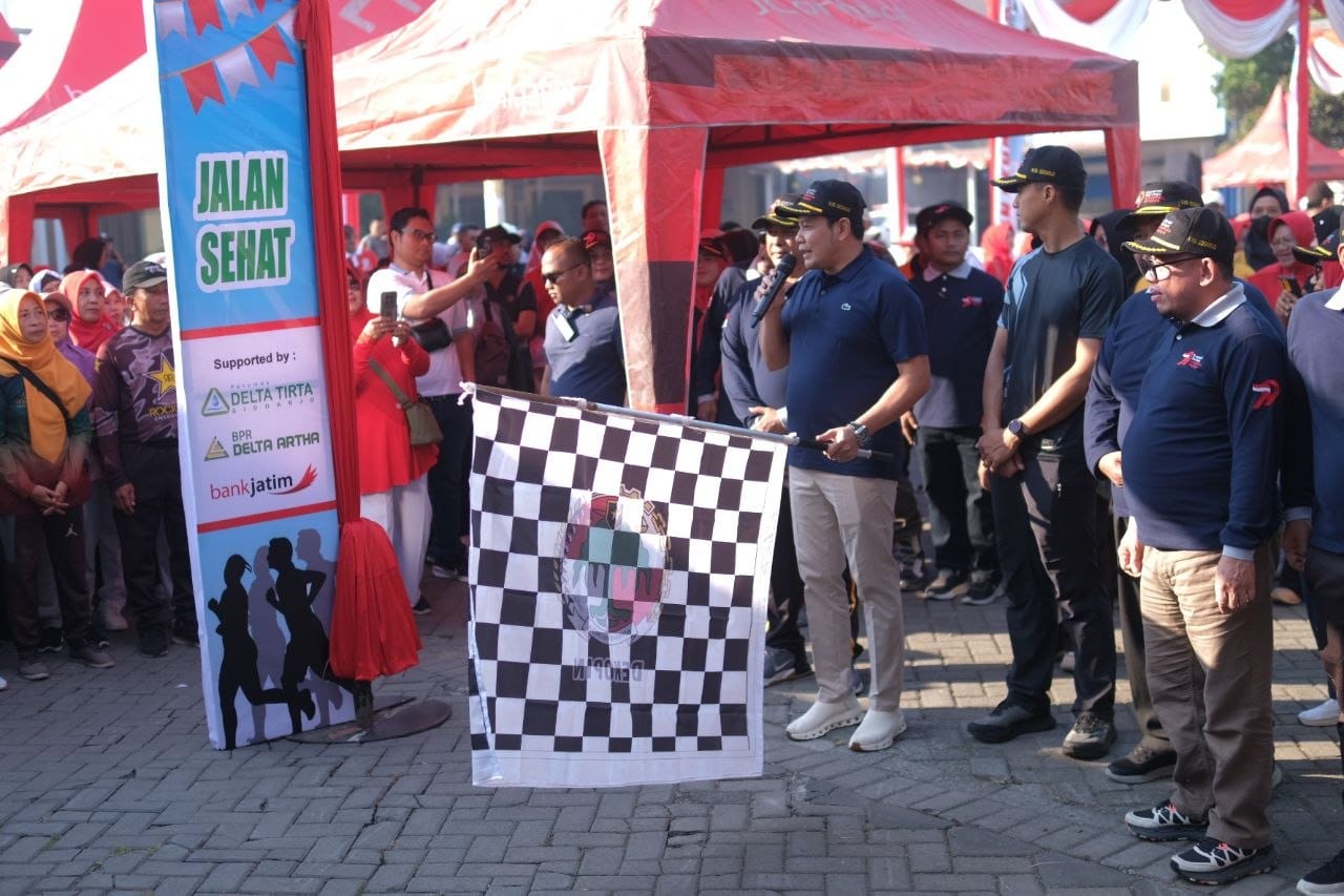 Peringati Harkopnas Ke-79, Pemkab Sidoarjo Bersama Dekopinda Gelar Jalan Sehat, Senam Massal, Dan Bazar Sembako Murah