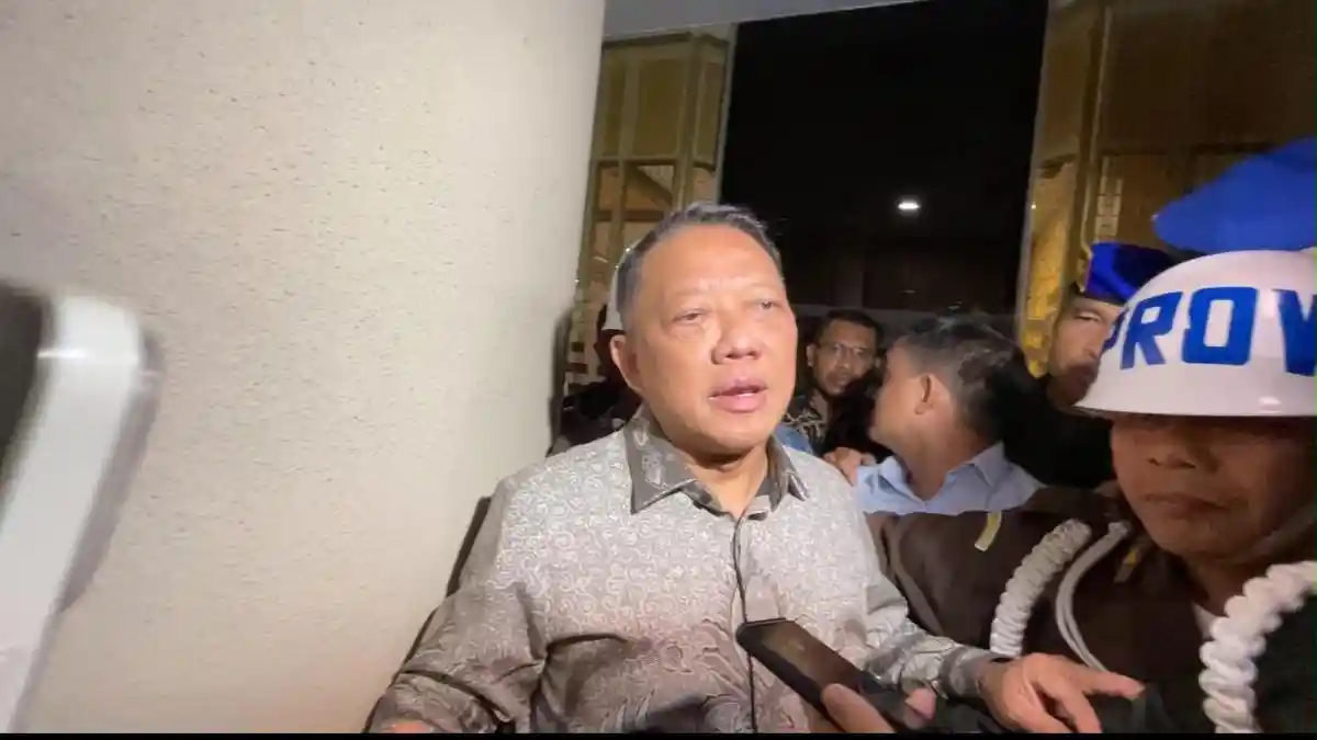Tanpa Rompi Pink Dan Borgol Tahanan, Mantan Jampidsus Febrie Adriansyah Resmi Ditahan Di Rutan KPK