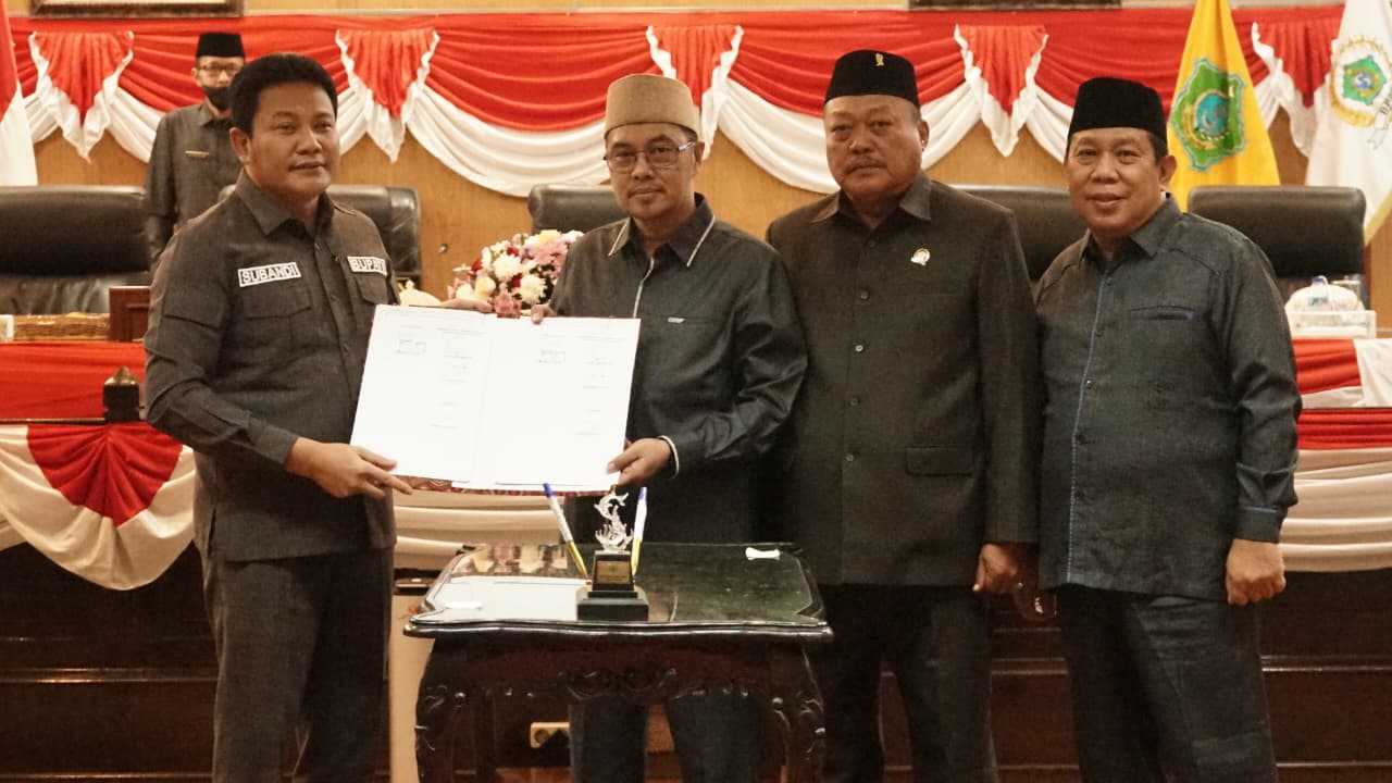 DPRD Sidoarjo Gelar Paripurna, APBD 2025 Catat Surplus Rp61,7 Miliar Dan Pendapatan Lampaui Target