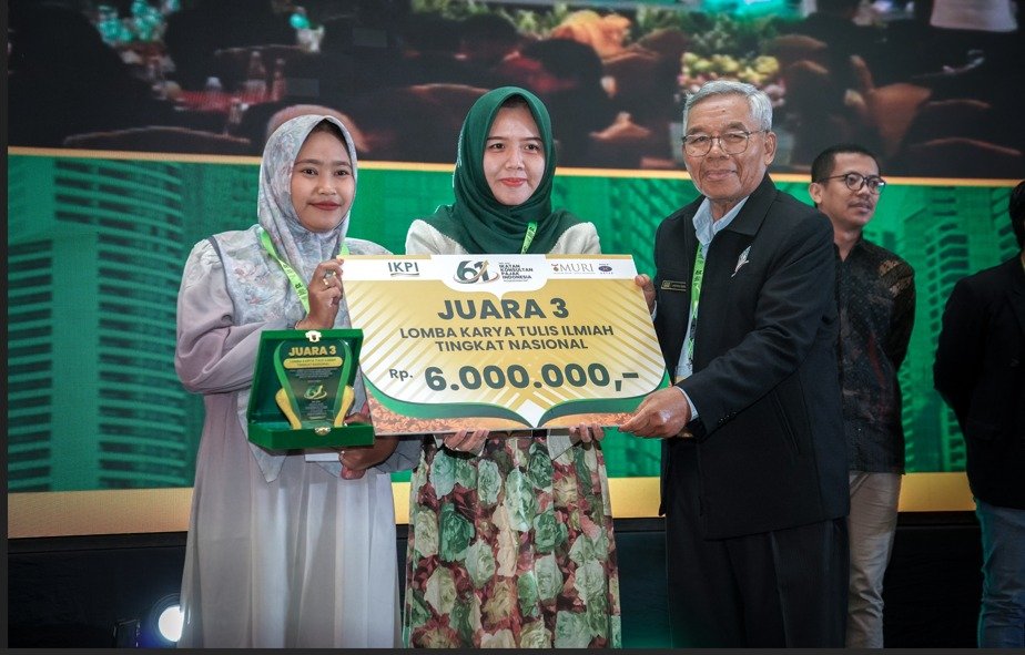 Masuk Tiga Besar Dari 252 Peserta Se-Indonesia, Tim UMSIDA Raih Juara 3 Lomba Karya Tulis Ilmiah Nasional HUT Ke-61 IKPI