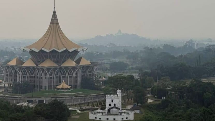 591 Sekolah Di Sarawak Ditutup Sementara Akibat Kabut Asap Dari Karhutla Kalimantan
