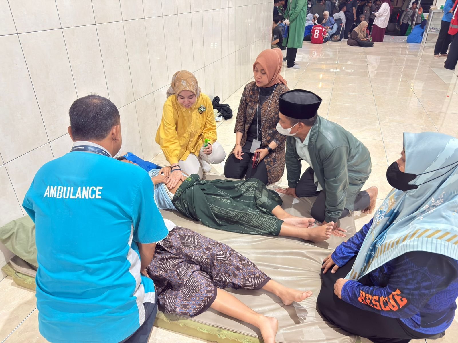 Wakil Ketua DPC PKB Sidoarjo Tinjau Penanganan Darurat Korban Dugaan Keracunan MBG Di Ponpes Manba’ul Hikam