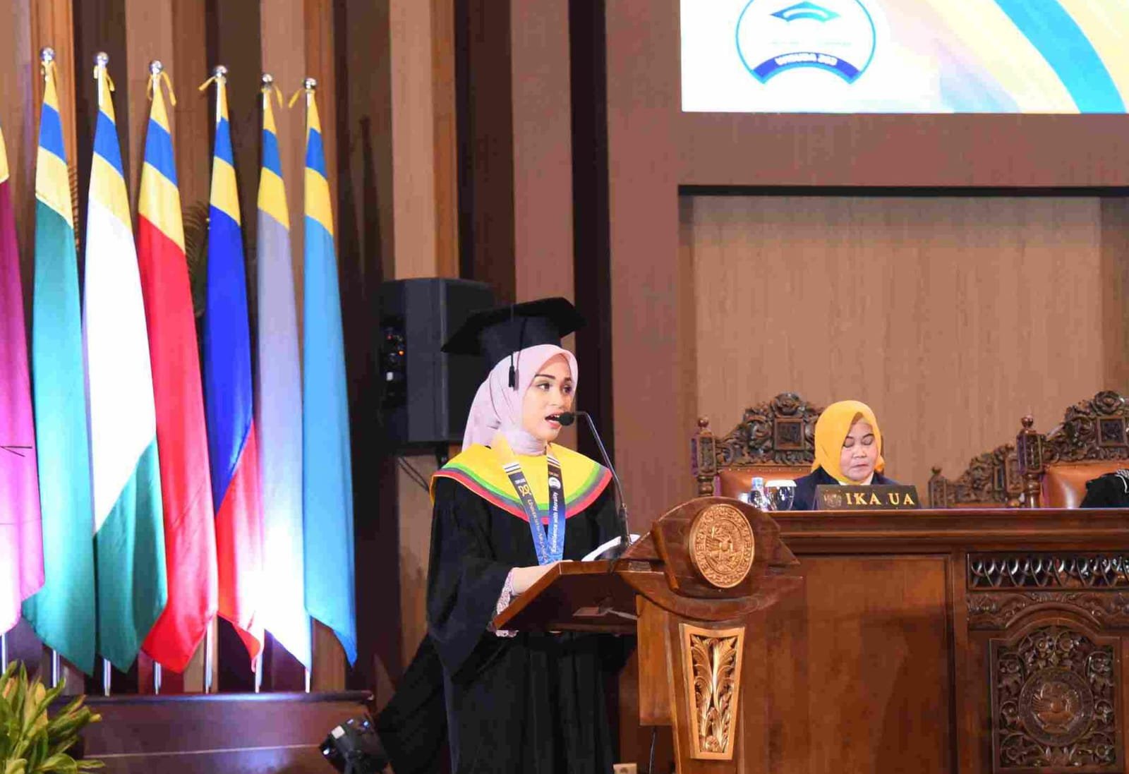 937 Wisudawan UNAIR Dikukuhkan, Naila Nurshabrina: Toga Hari Ini Hasil Kerja Keras Orang Tua Dan Dukungan Kampus