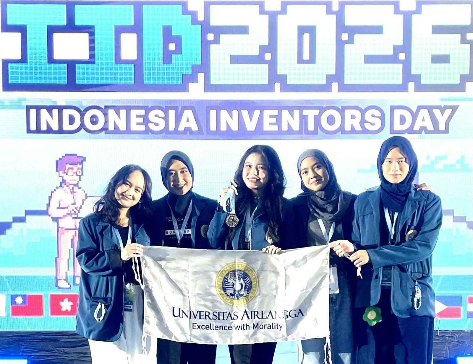 Daun Kersen Jadi Inovasi Terapi Diabetes, Lima Mahasiswa Farmasi UNAIR Raih Medali Perak Di Indonesia Inventors Day