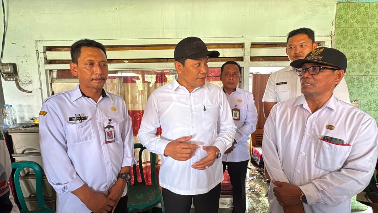 Pemkab Sidoarjo Pastikan Perbaiki Dua Rumah Korban Kebakaran Di Sukodono Pekan Ini
