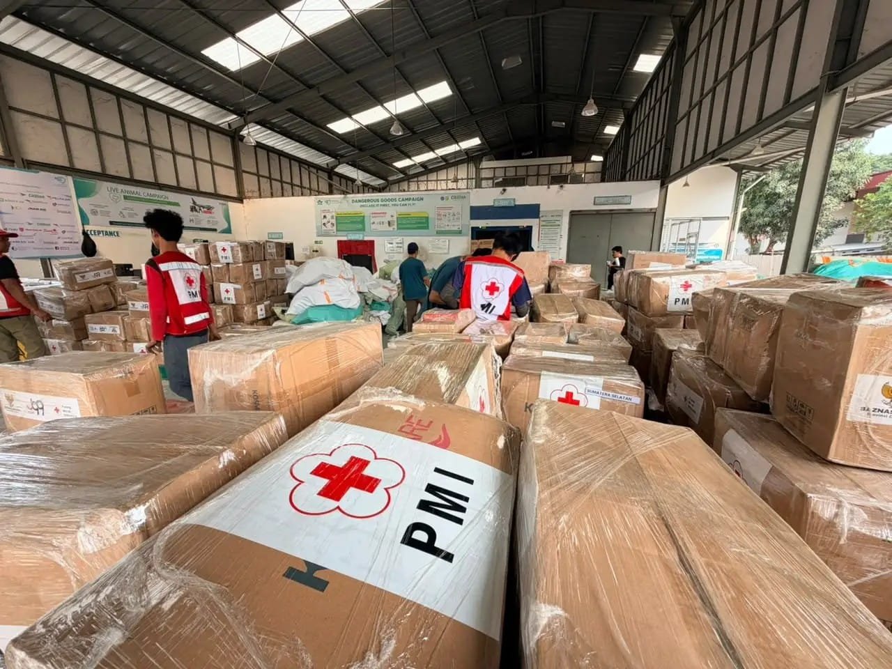 PMI Pusat Salurkan 50.000 Masker Dan Rp31,25 Juta Dalam Hadapi Risiko Karhutla Dan Paparan Asap Di Kaltara